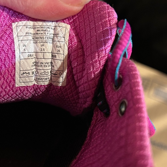 MERRELL ALL OUT RUSH SNEAKERS EUC - Picture 3 of 3